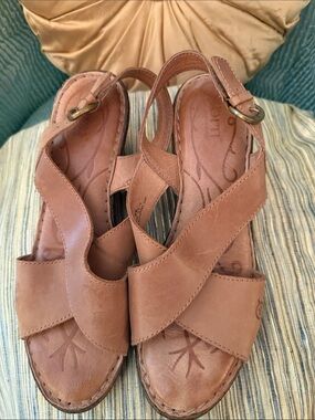 Born Tan Leather Crisscross Slingback Sandals